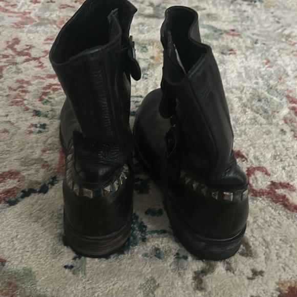 Womens Studded Frye Boots NEW - Picture 5 of 6